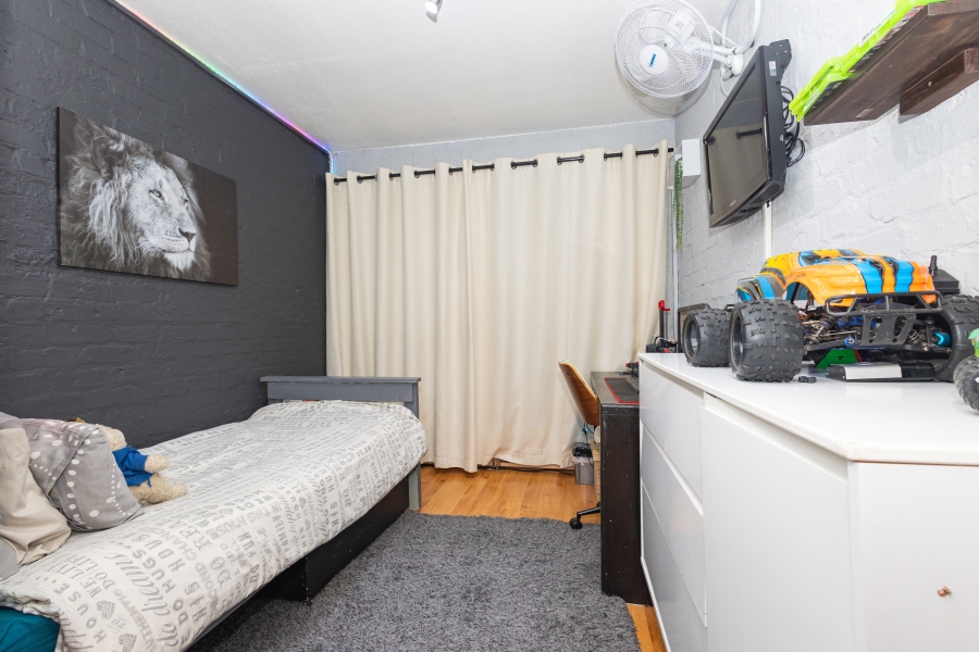 10 Bedroom Property for Sale in Plattekloof Western Cape